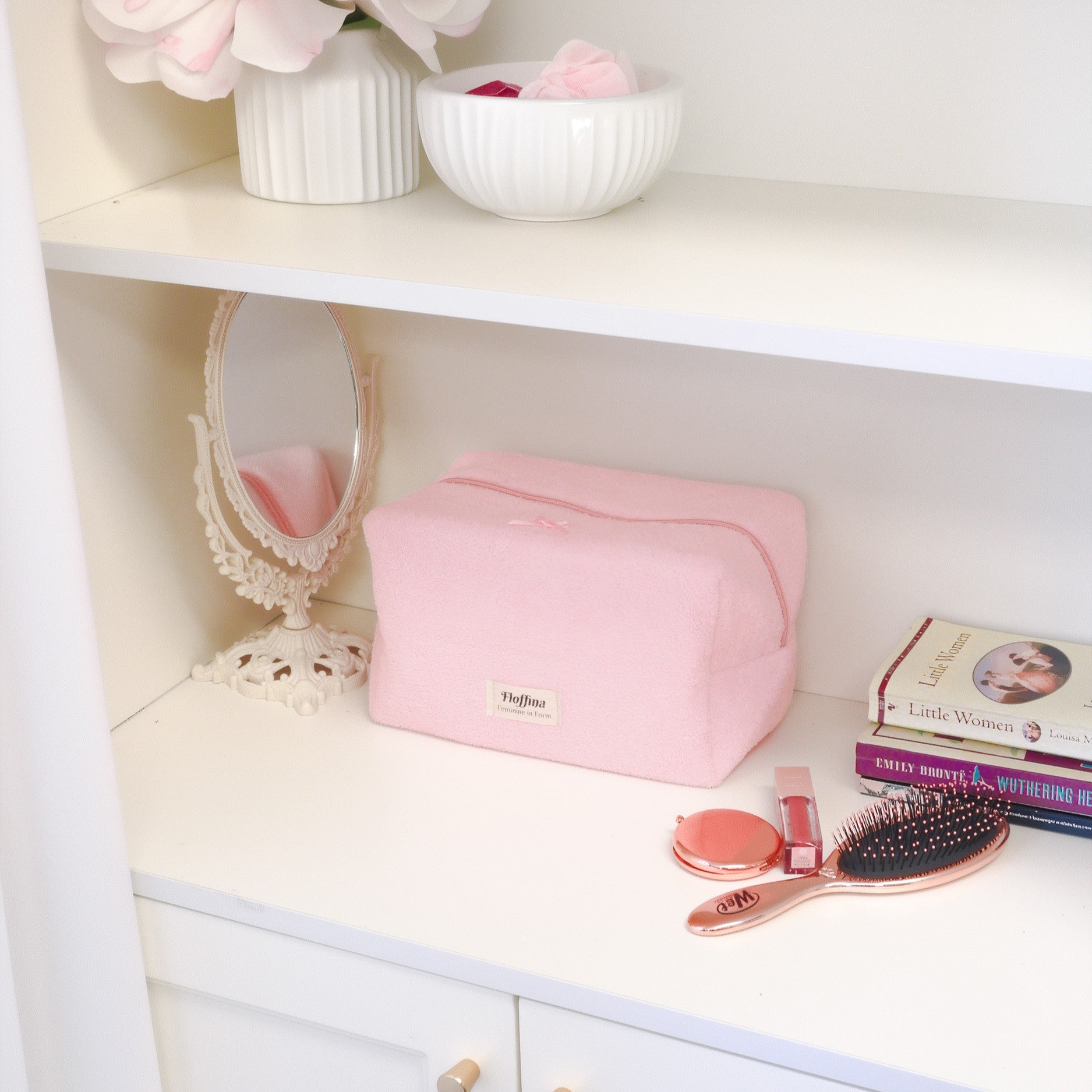 Fluffie – Baby Pink Plush Makeup Bag