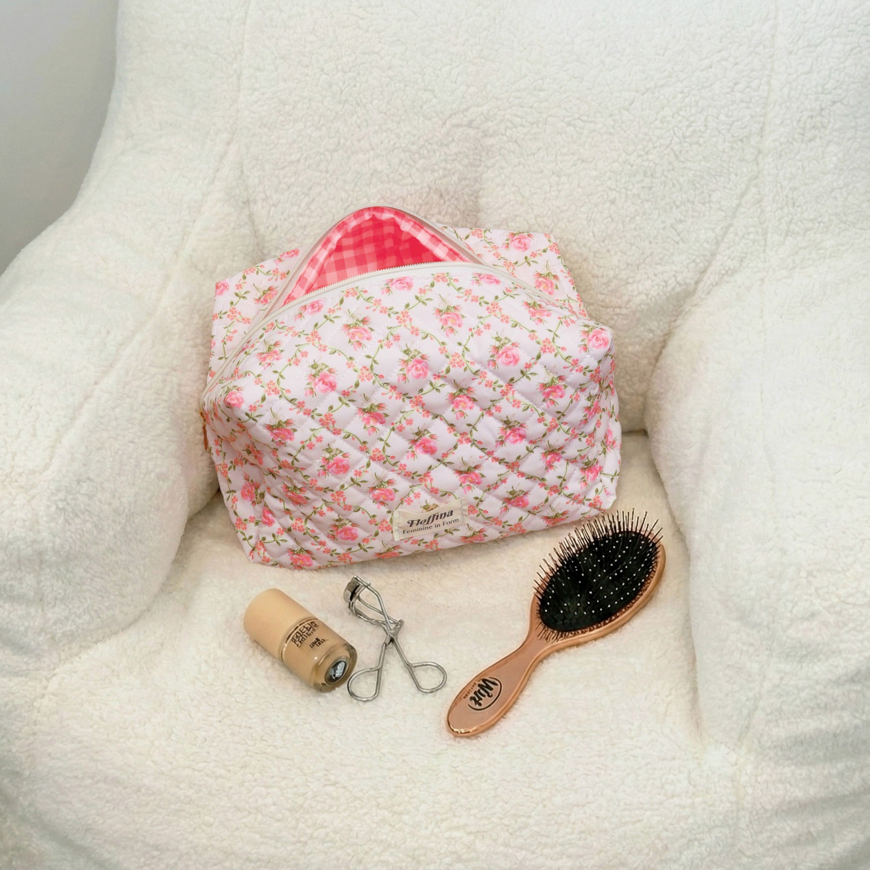 Rosering - Rose Ring Quilted Makeup Bag